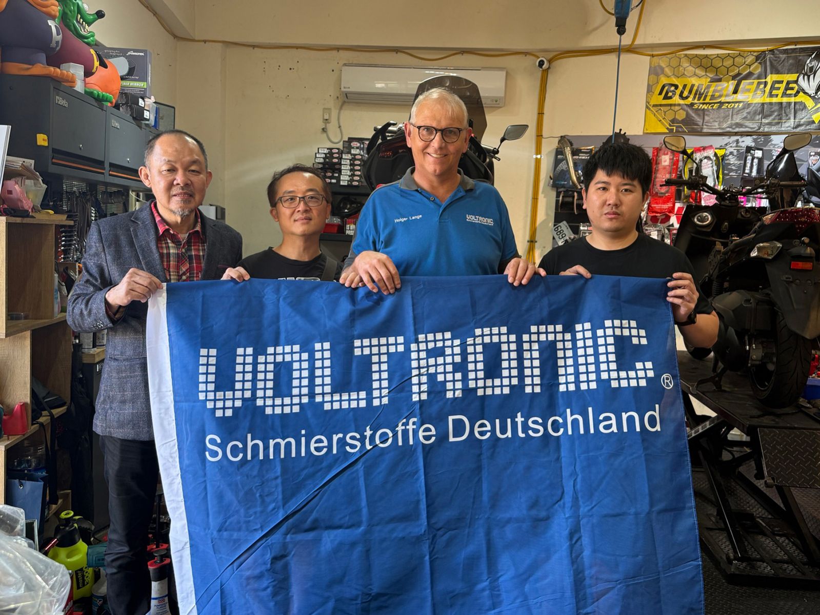 高層團隊與浱興車業交流現場